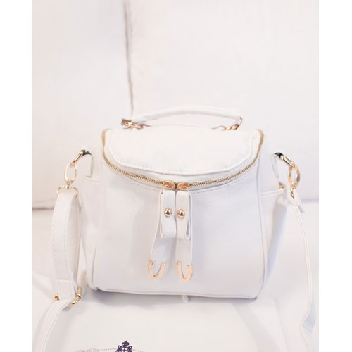 white crossbody handbags