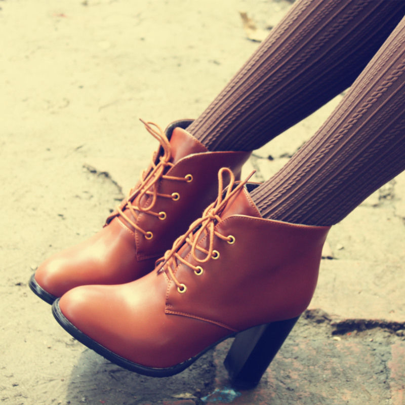 ladies leather heels